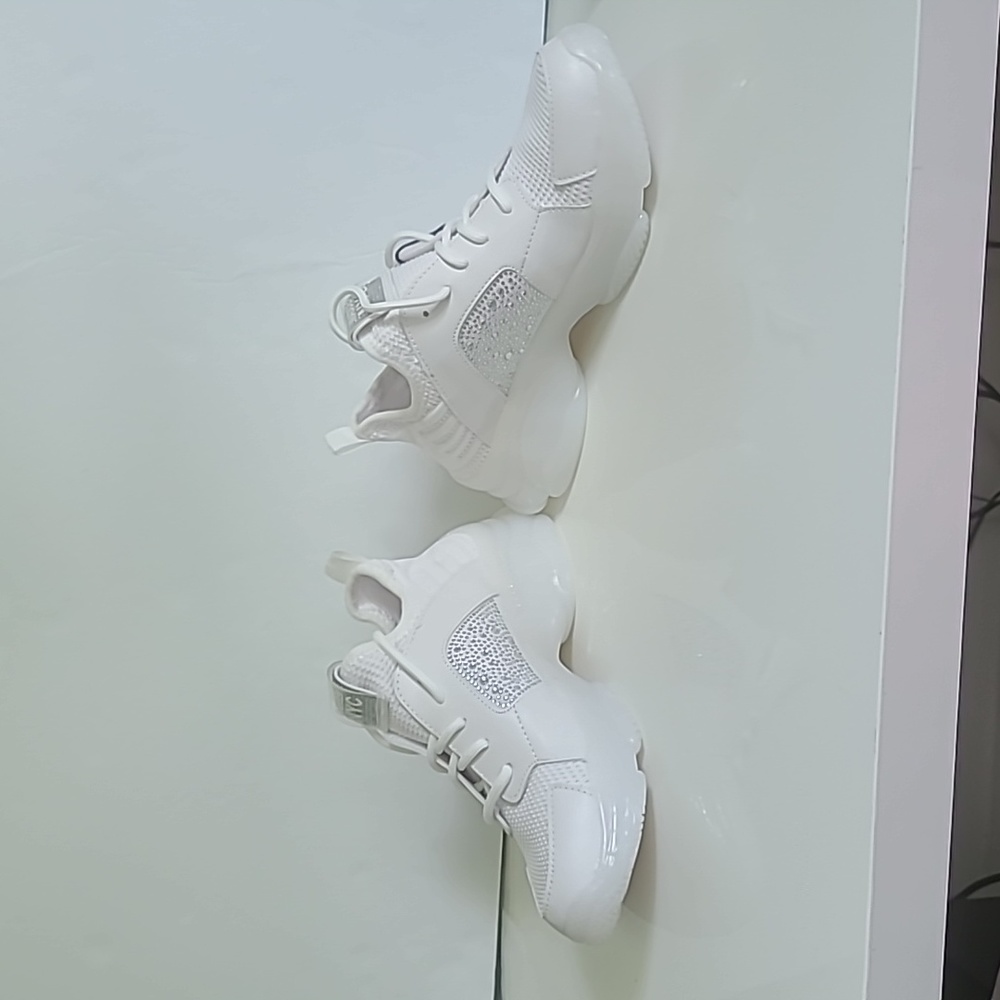 Madden NYC Women's Sneakers White Size 8.5 - Picture 4 of 10
